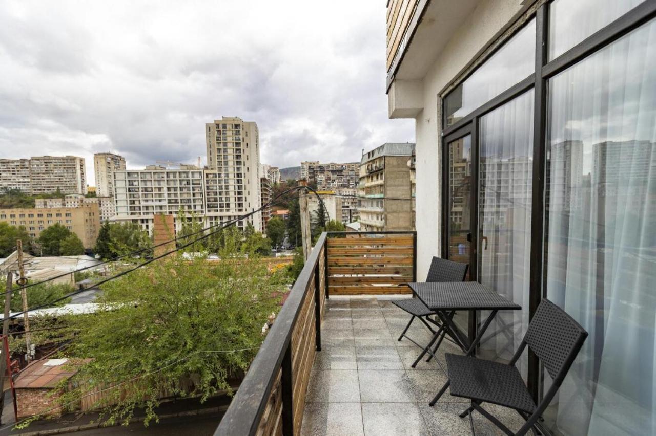Sweet Home In Saburtalo Tbilisi Exterior photo